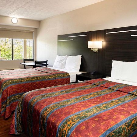 Paragon Inn Hillsboro Экстерьер фото